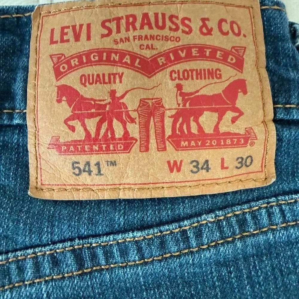 Levis levi 541